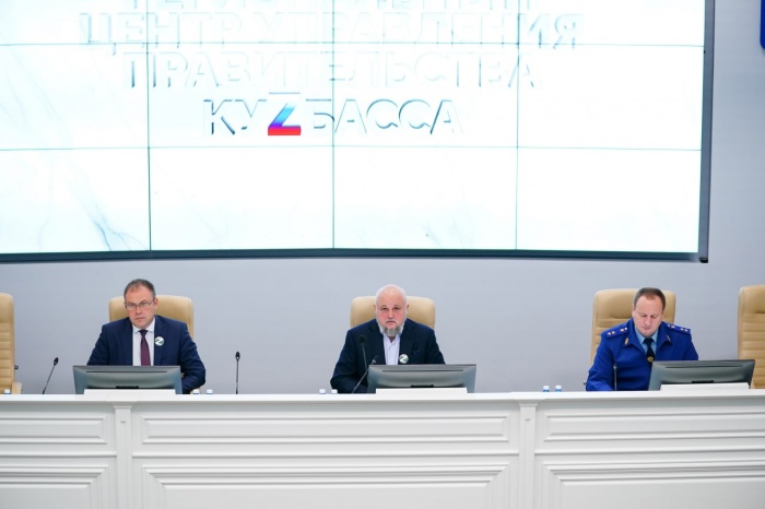 По решению Сергея Цивилева всем мобилизованным кузбассовцам выдадут теплую одежду и выплатят по 200 тысяч рублей